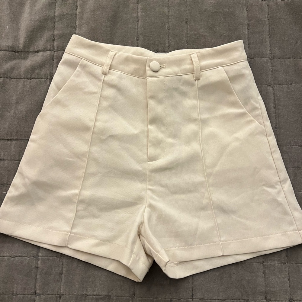 Women's shein brand Cream high waisted linen Shorts